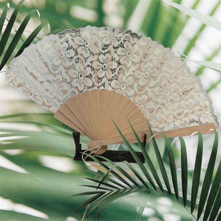 EVENTAIL DENTELLE