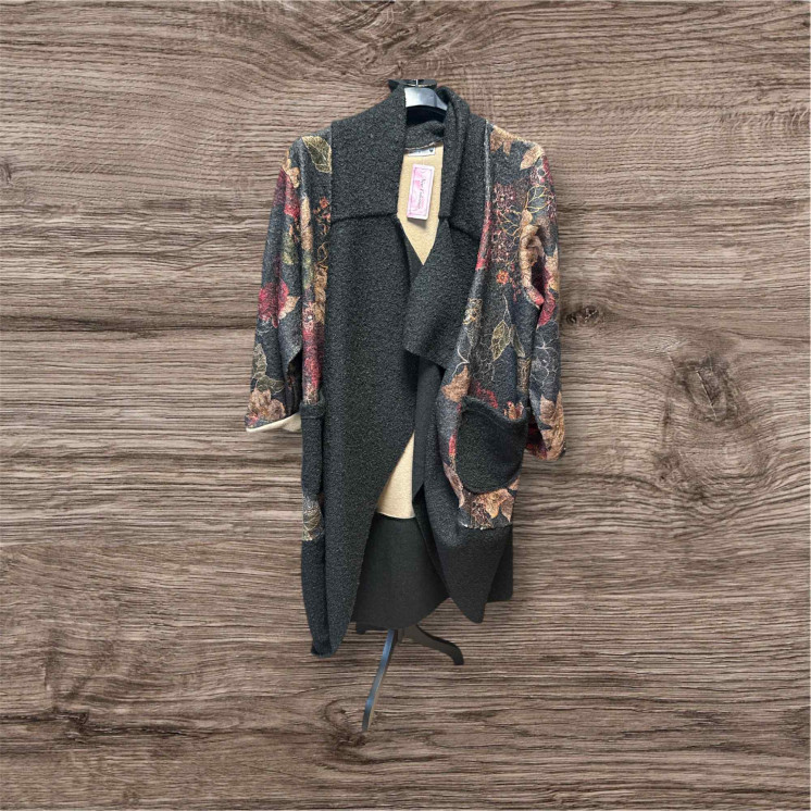 Manteau bouclette motif fleur noir