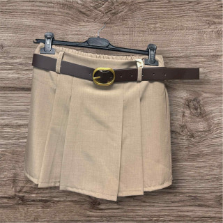 Jupe short beige avec ceinture