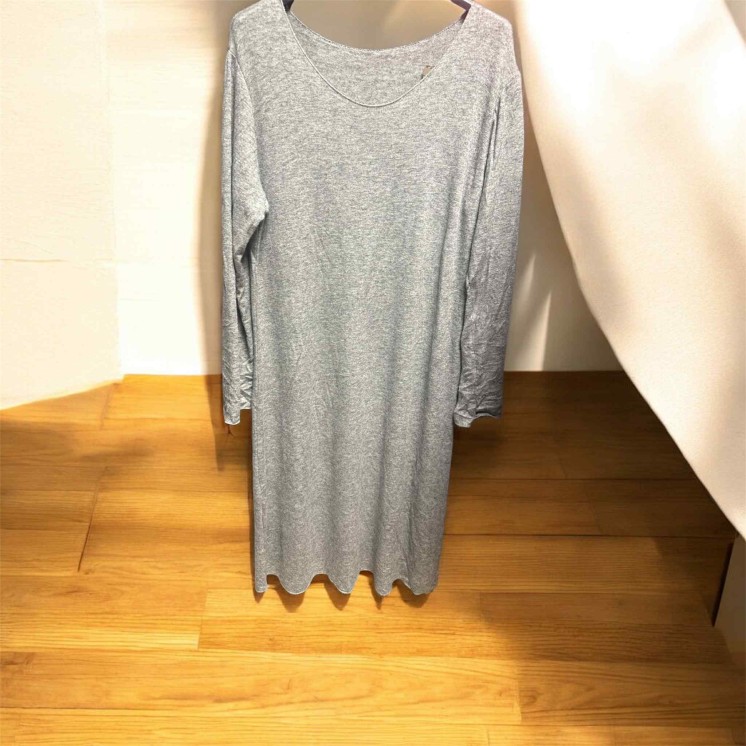 Robe t-shirt longue grise   Taille unique   36/44