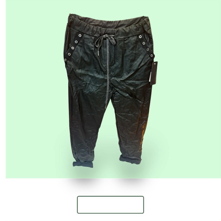 Pantalon noir œillet