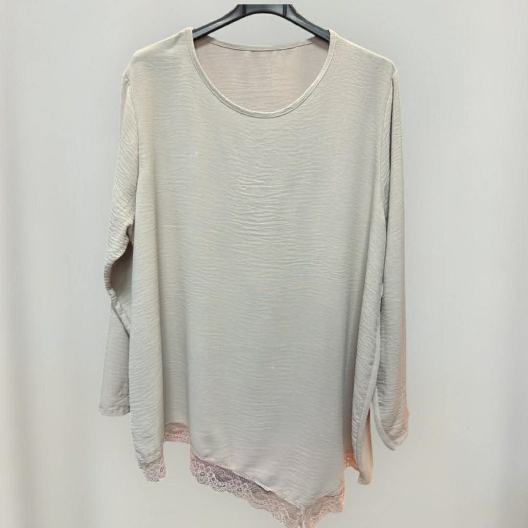 Pull beige dentelle