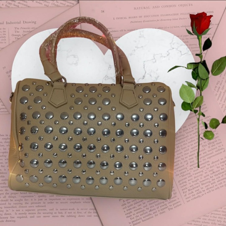 Sac bowling beige clous