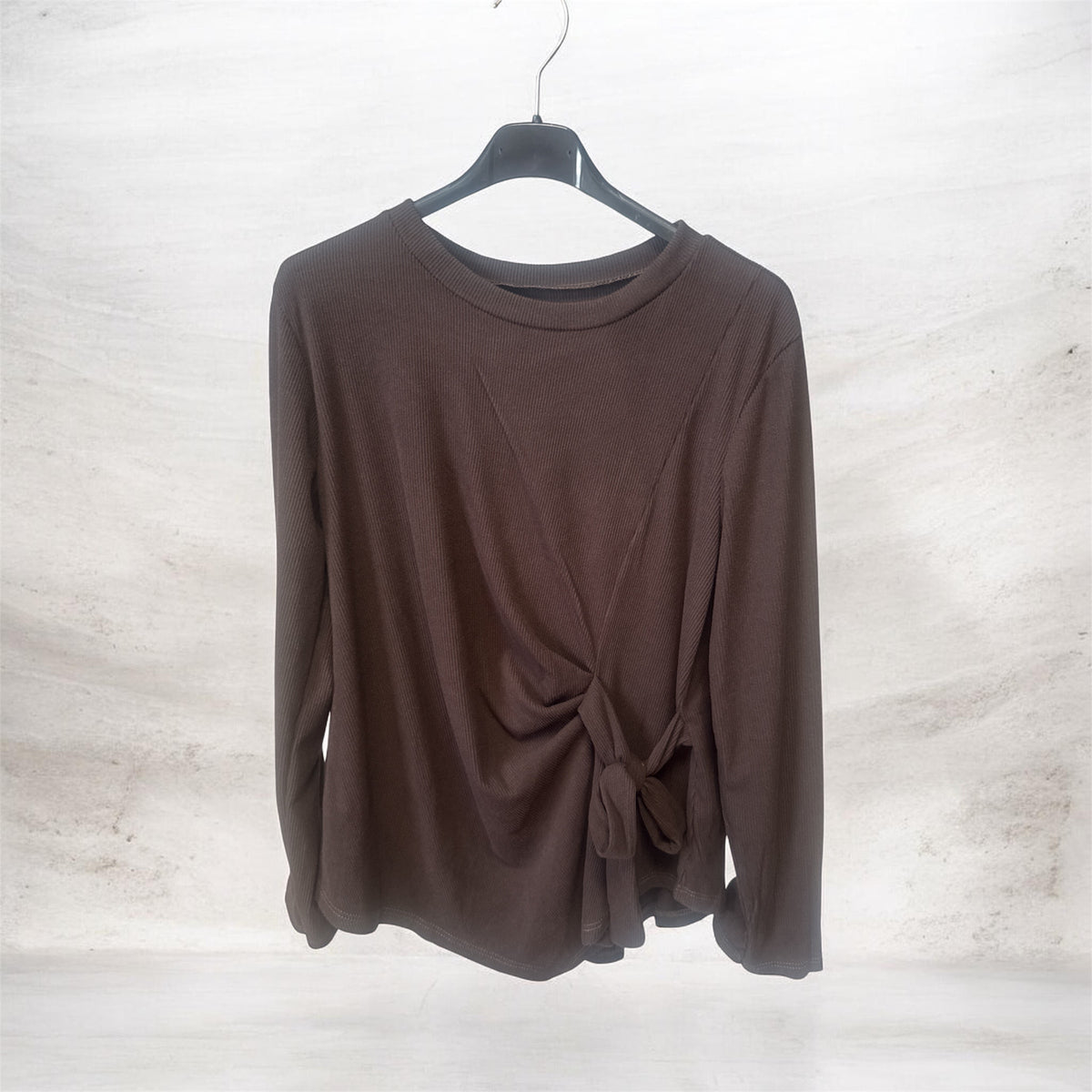 Pull chocolat, velours, nœud