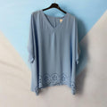 Blouse bleu,col V