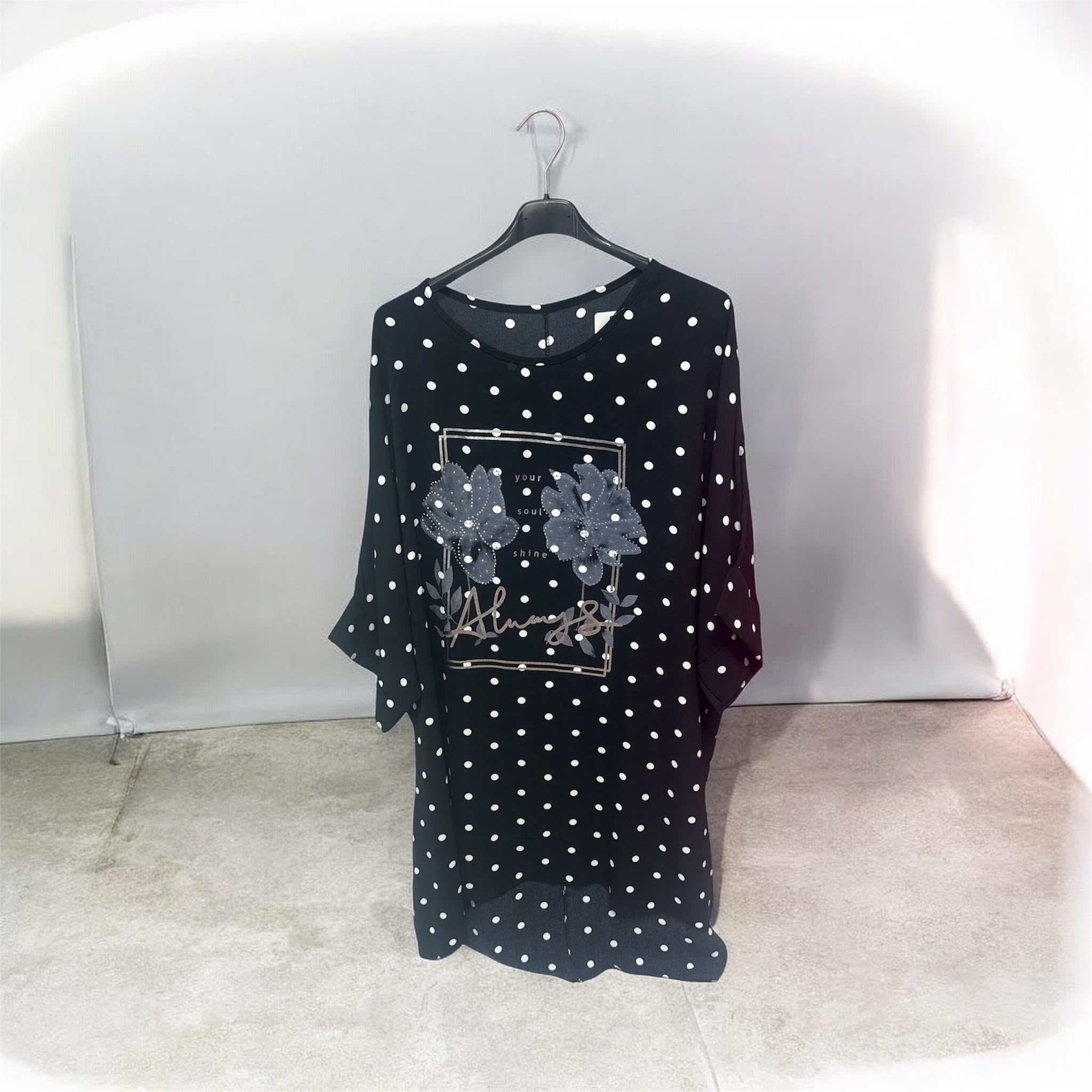 Blouse à pois noire
