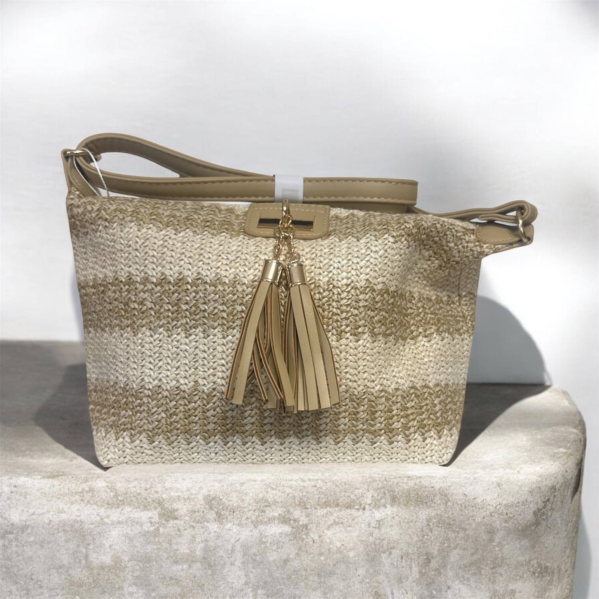 Sac rayé beige pompon