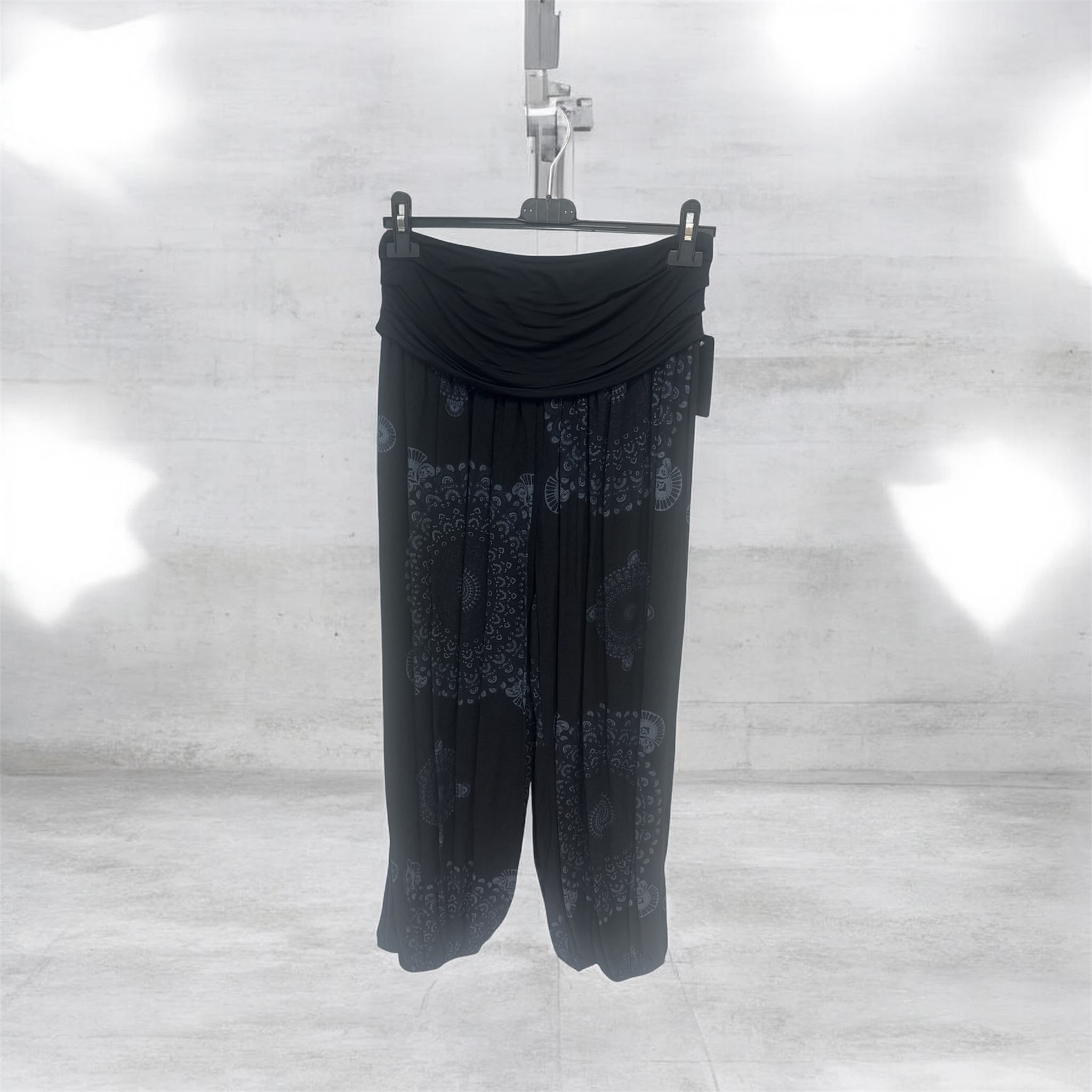Sarouel noir motifs